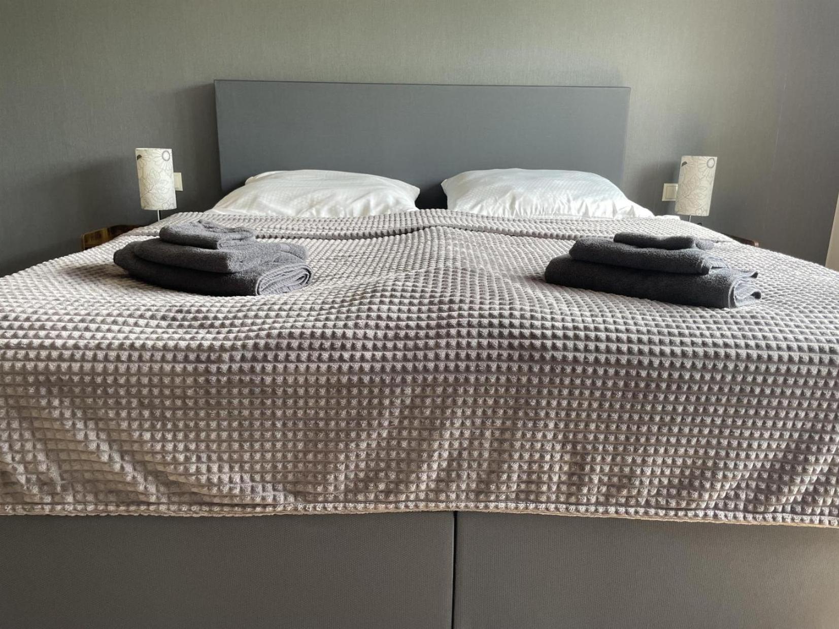 Ferienwohnung Im Wiesenrain Hausen-Wied Εξωτερικό φωτογραφία